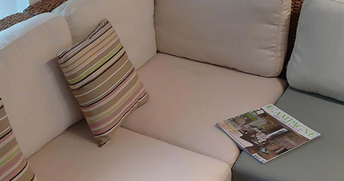 Module d'assise d’angle beige avec coussins déhoussables en lin ou chanvre du colori de votre choix : du rouge à l'écru