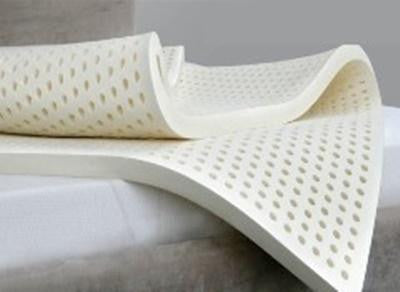 Sur-matelas en latex naturel, un soutien tonique qui gère très bien l'humidité et non propice à la transpiration