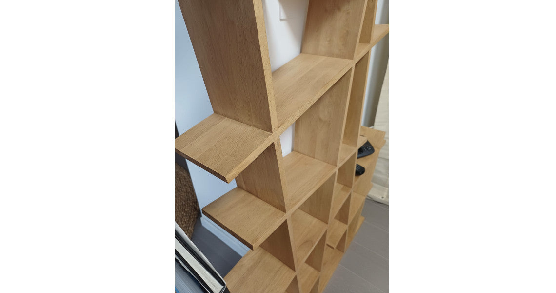 Bibliothèque peu profonde asymétrique